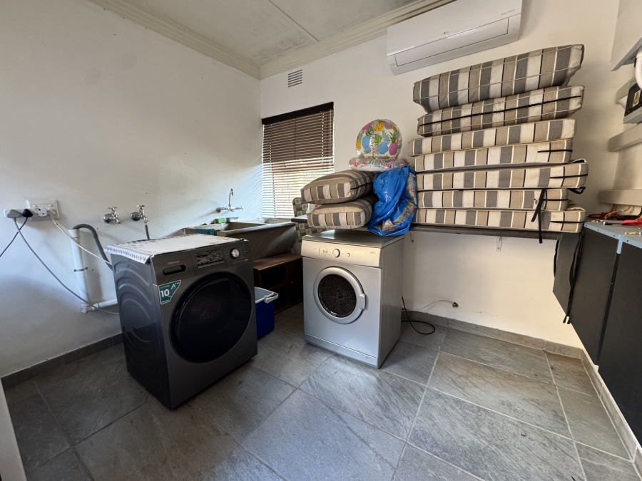 4 Bedroom Property for Sale in Wilkoppies North West